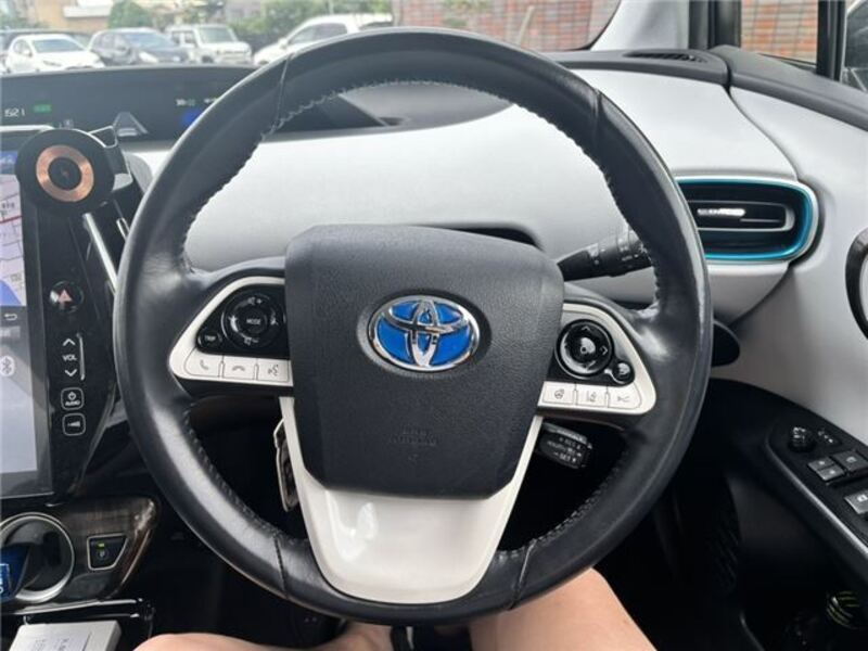 PRIUS PHV