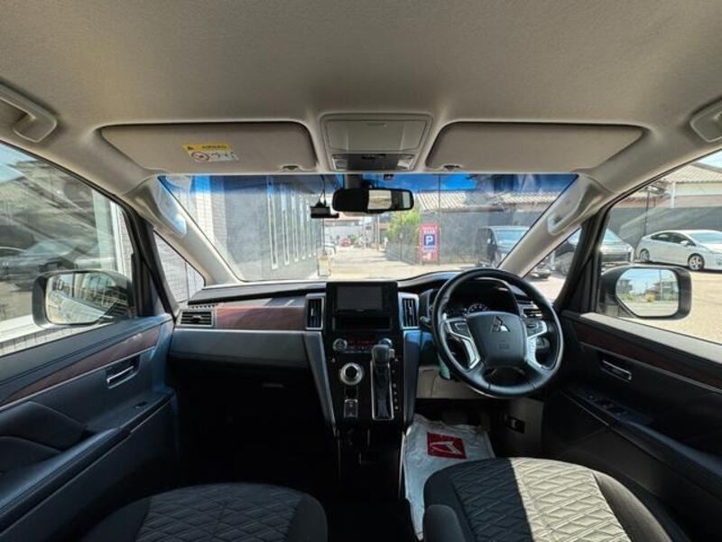 DELICA D5