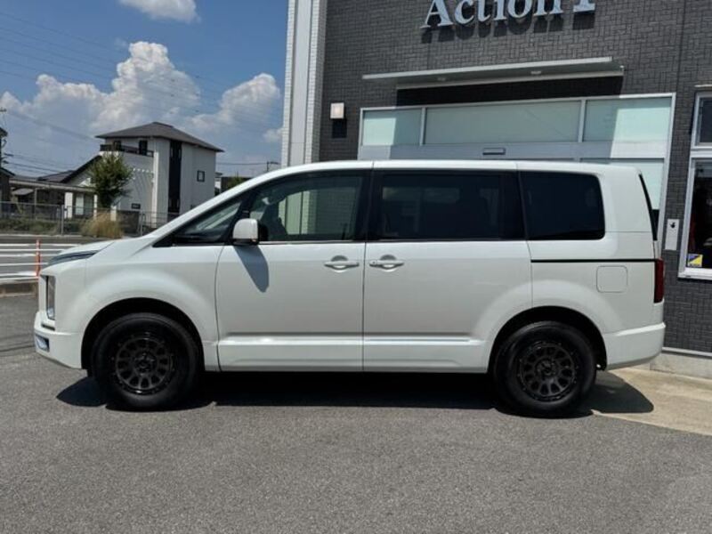 DELICA D5