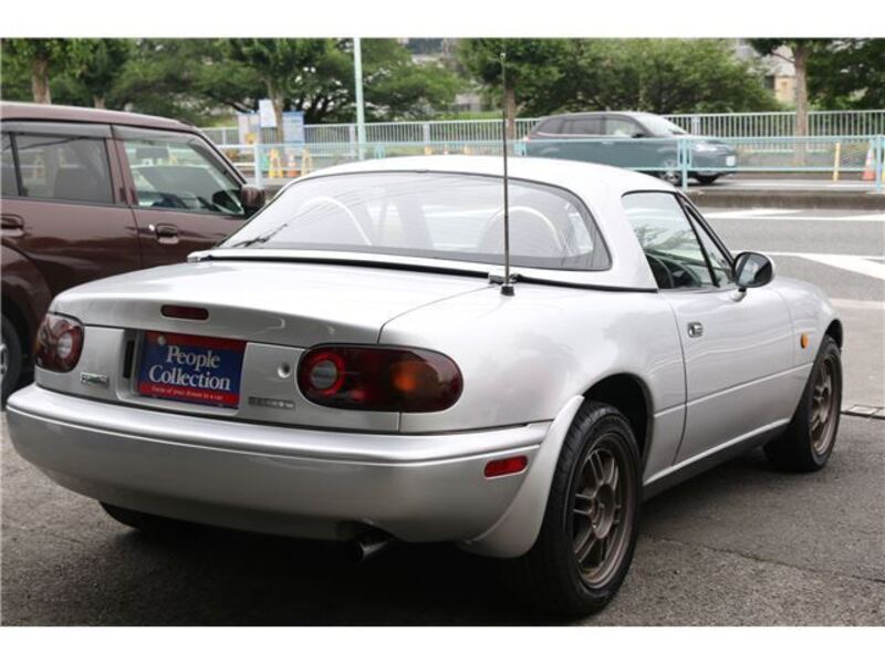 EUNOS ROADSTER