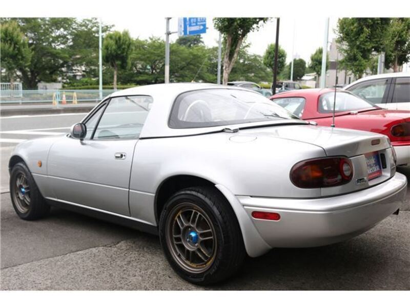EUNOS ROADSTER