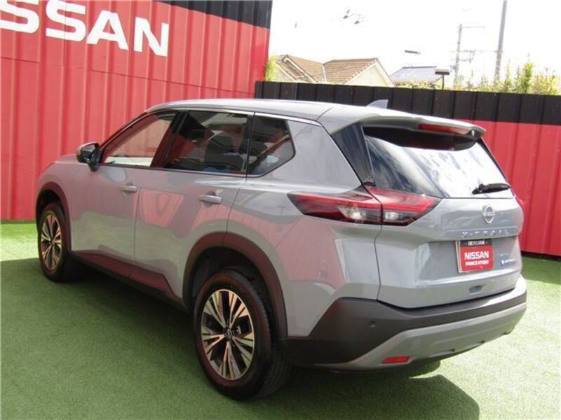 X-TRAIL