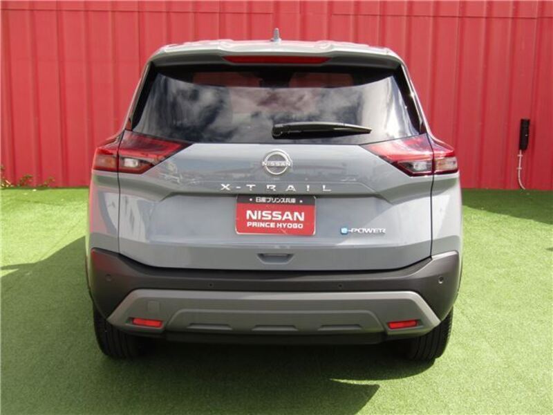 X-TRAIL