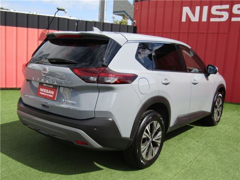 X-TRAIL