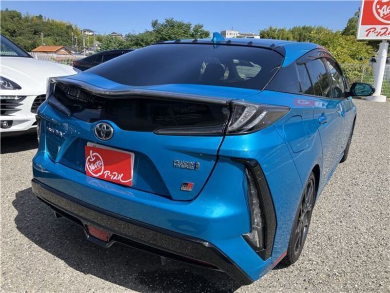 PRIUS PHV