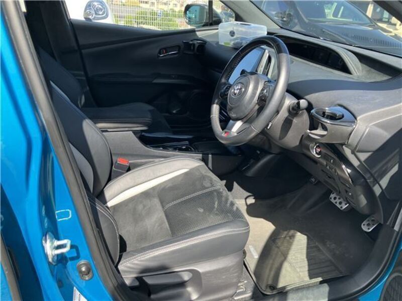PRIUS PHV