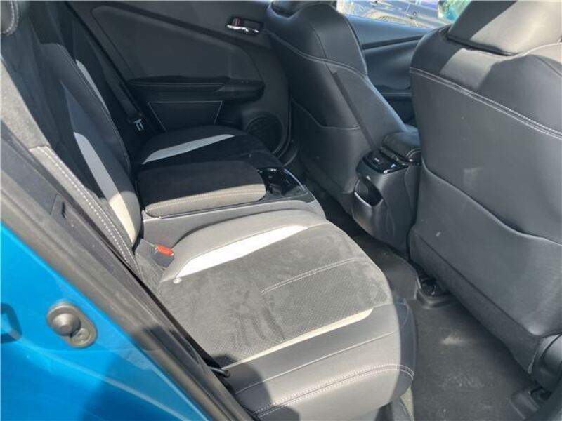 PRIUS PHV