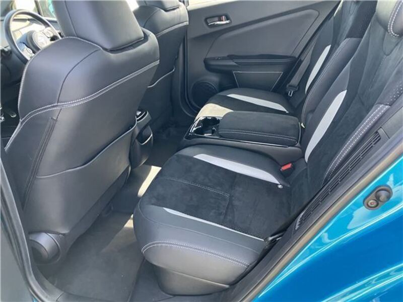PRIUS PHV