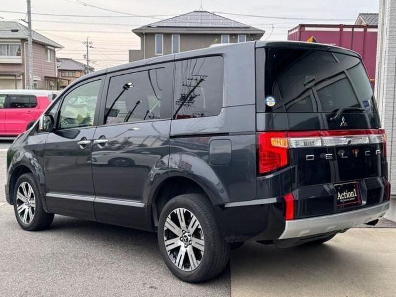 DELICA D5