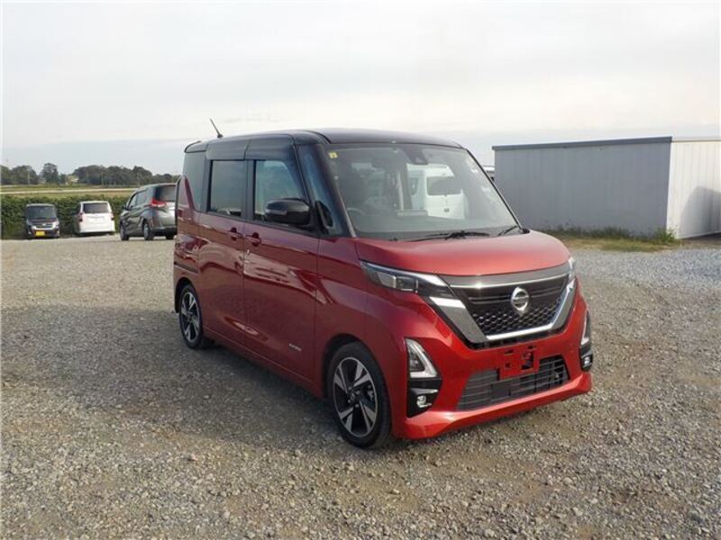 NISSAN ROOX