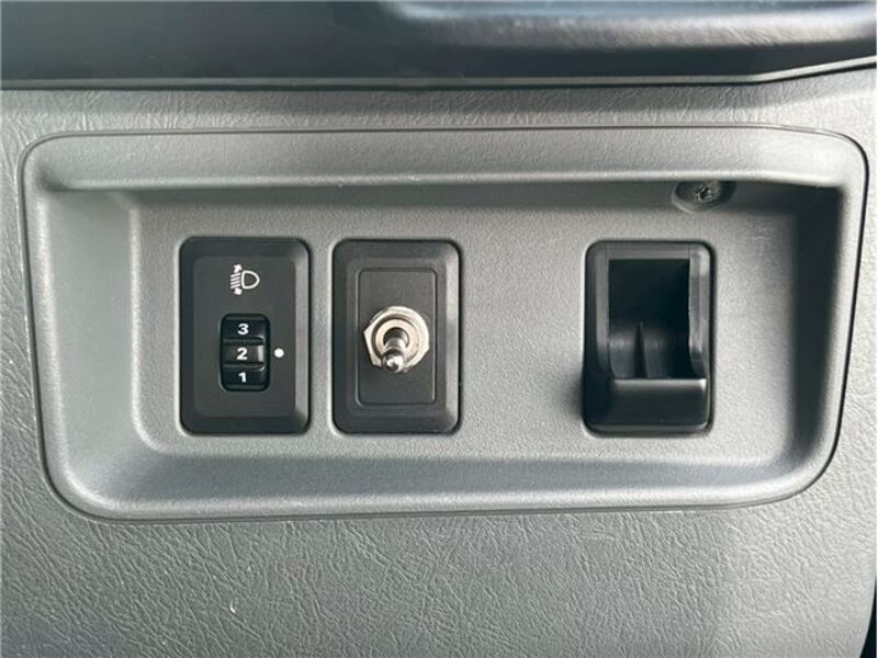 MINICAB TRUCK
