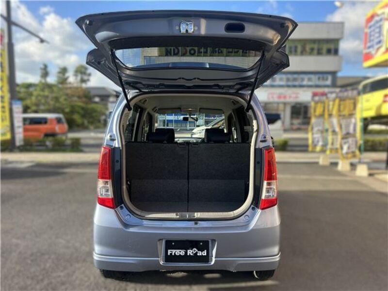 WAGON R