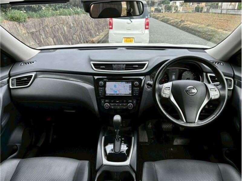 X-TRAIL