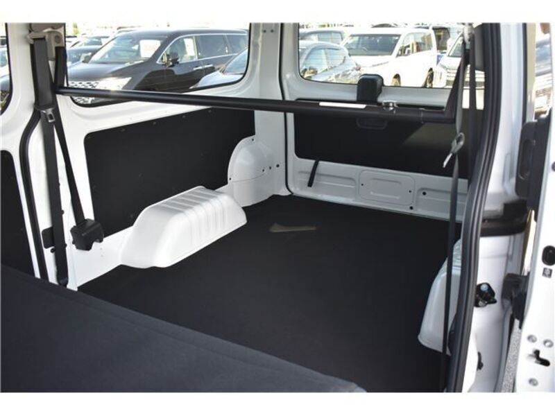 CARAVAN VAN