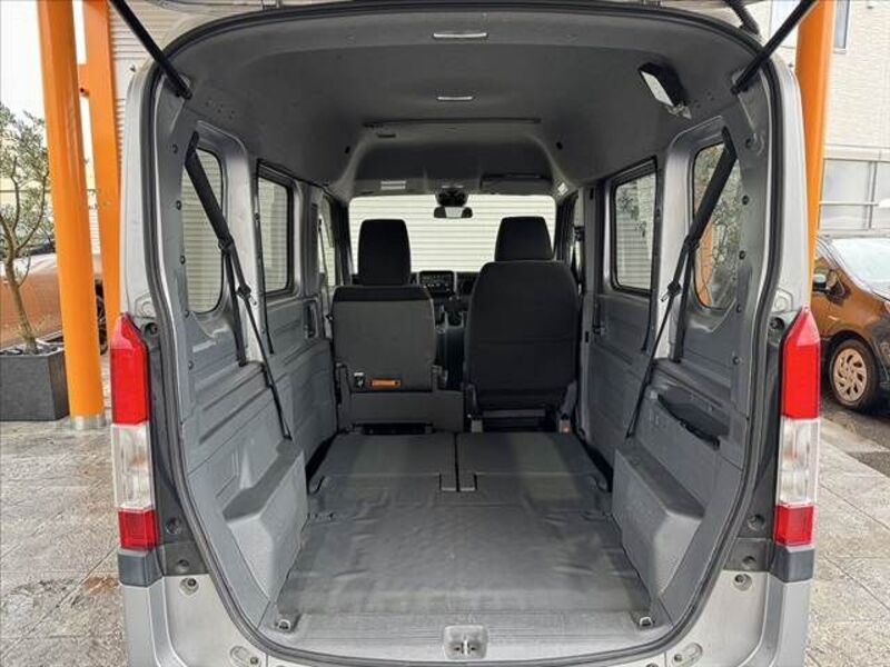 N-VAN