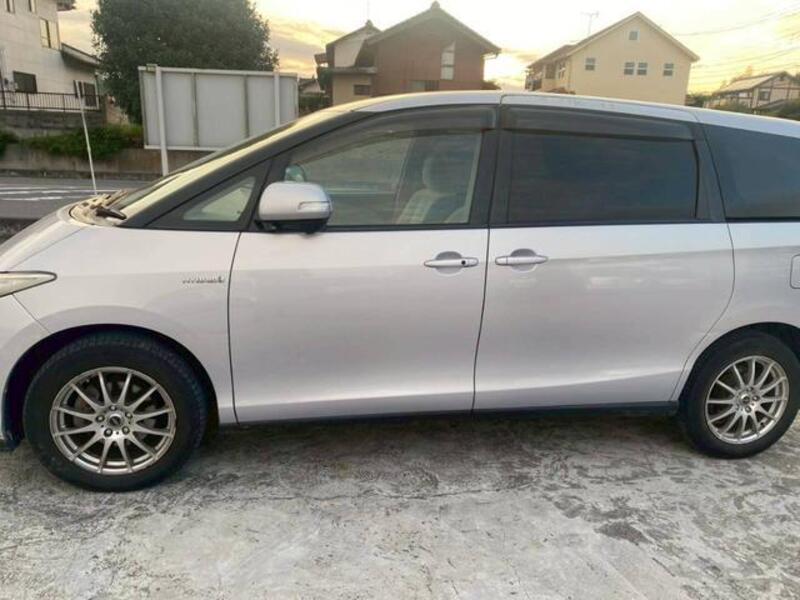 ESTIMA HYBRID