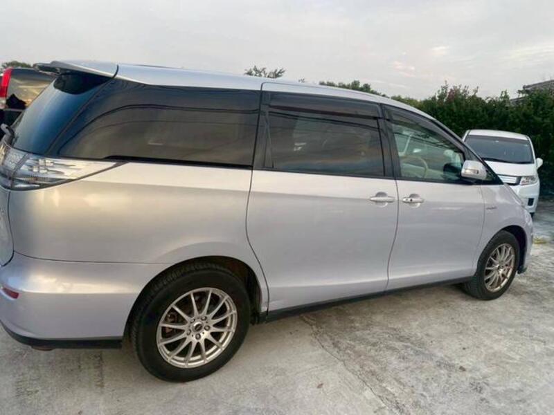 ESTIMA HYBRID