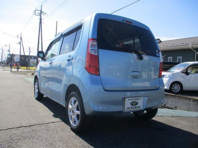 WAGON R