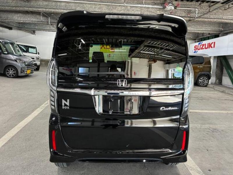 N BOX CUSTOM