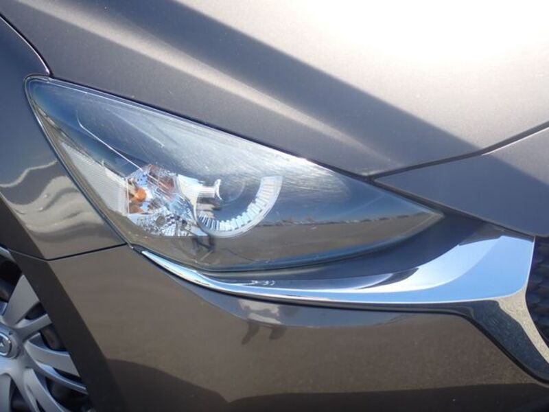 MAZDA2