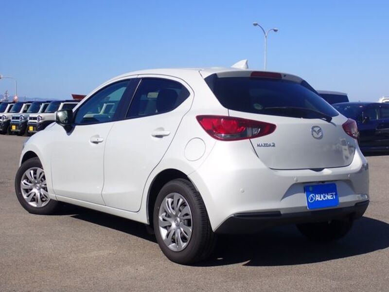 MAZDA2