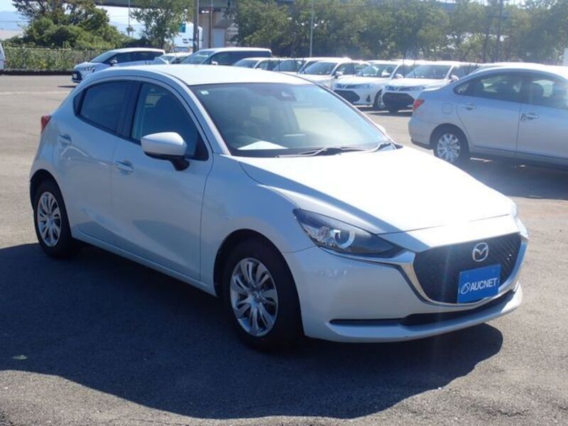 MAZDA2