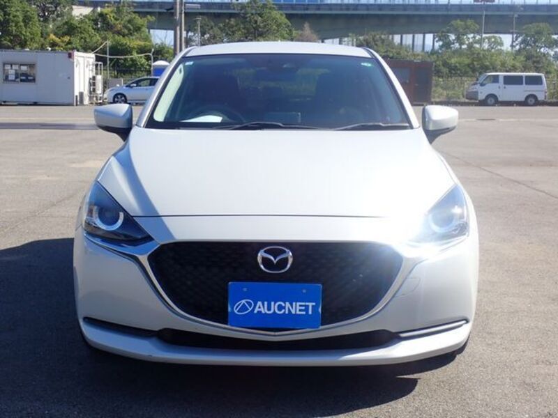 MAZDA2