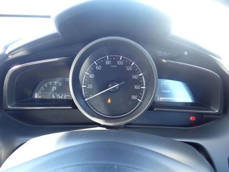 MAZDA2