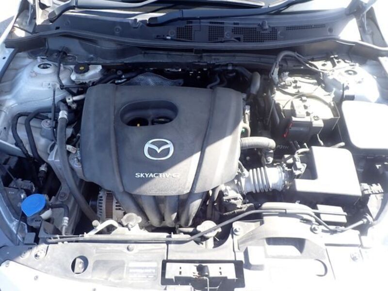 MAZDA2