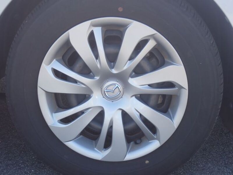 MAZDA2