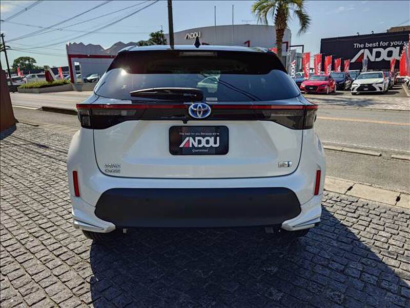 YARIS CROSS