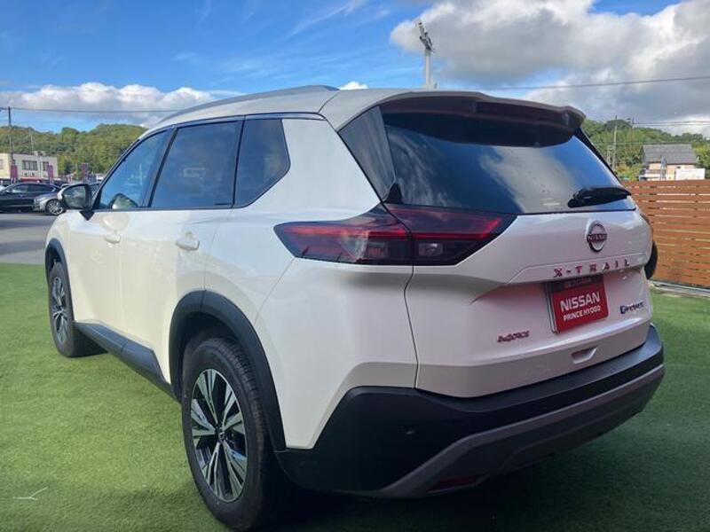 X-TRAIL