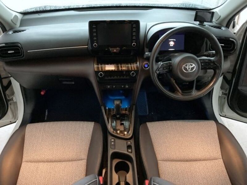 YARIS CROSS
