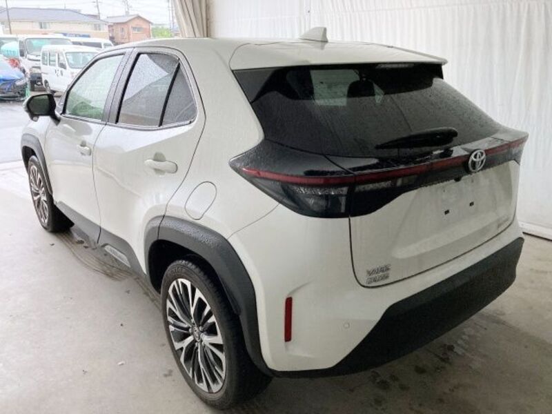 YARIS CROSS