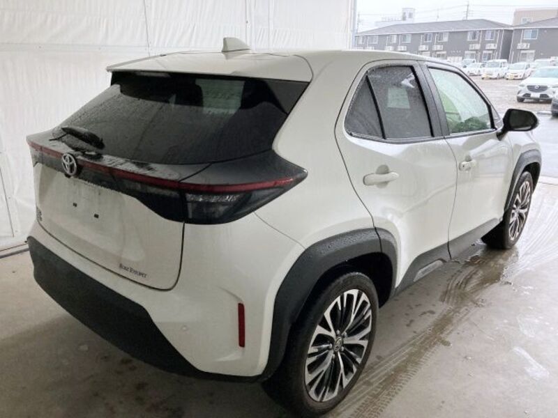 YARIS CROSS