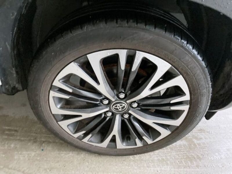 YARIS CROSS