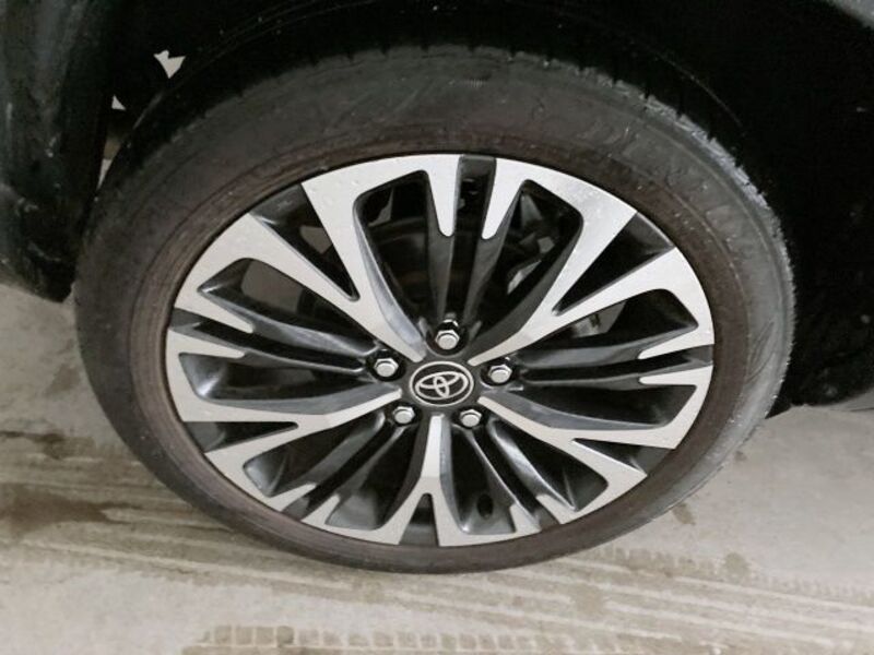 YARIS CROSS
