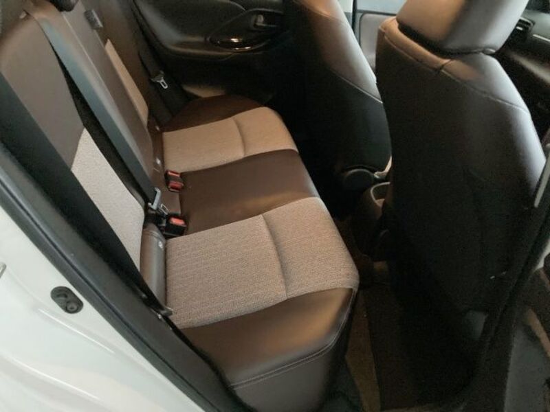 YARIS CROSS