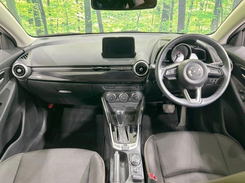 MAZDA2