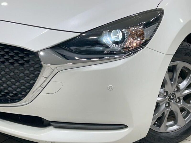 MAZDA2