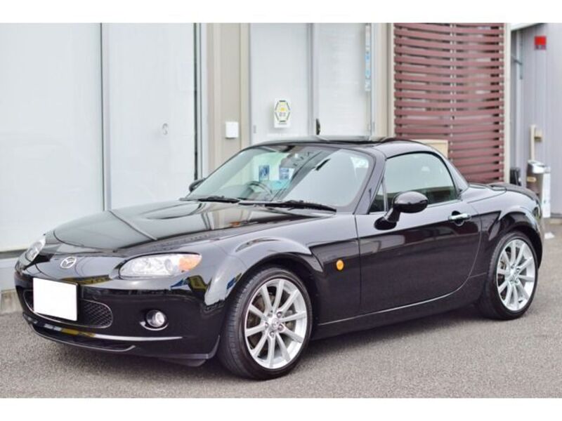 ROADSTER-0