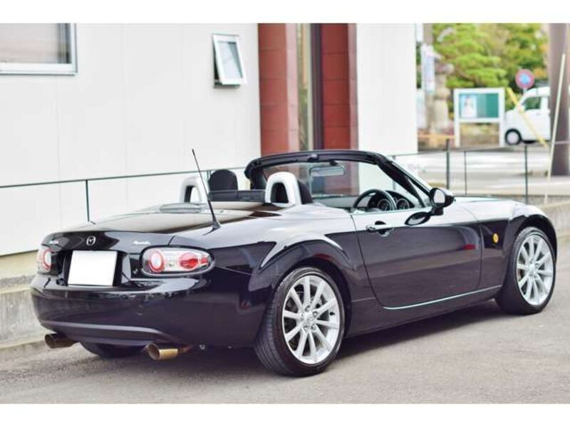 ROADSTER