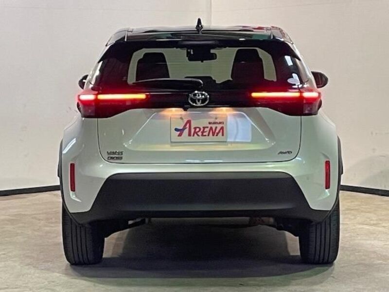 YARIS CROSS
