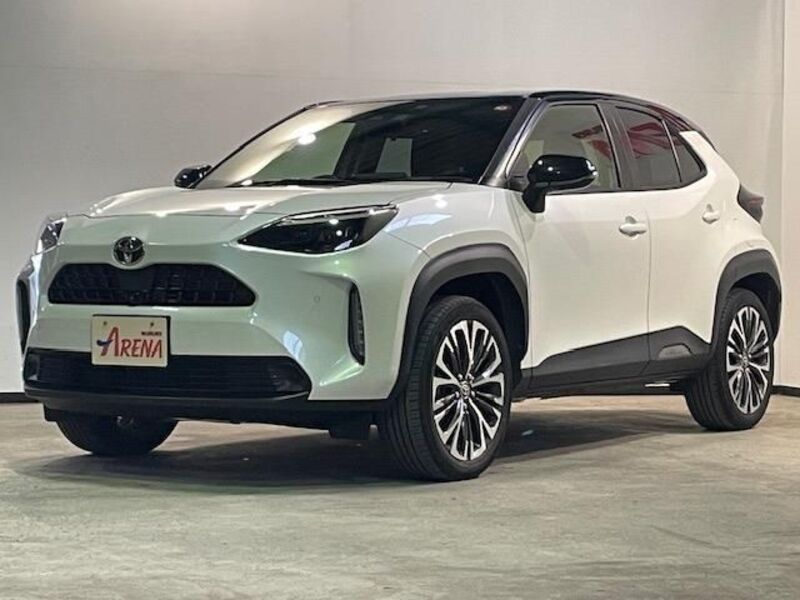 YARIS CROSS