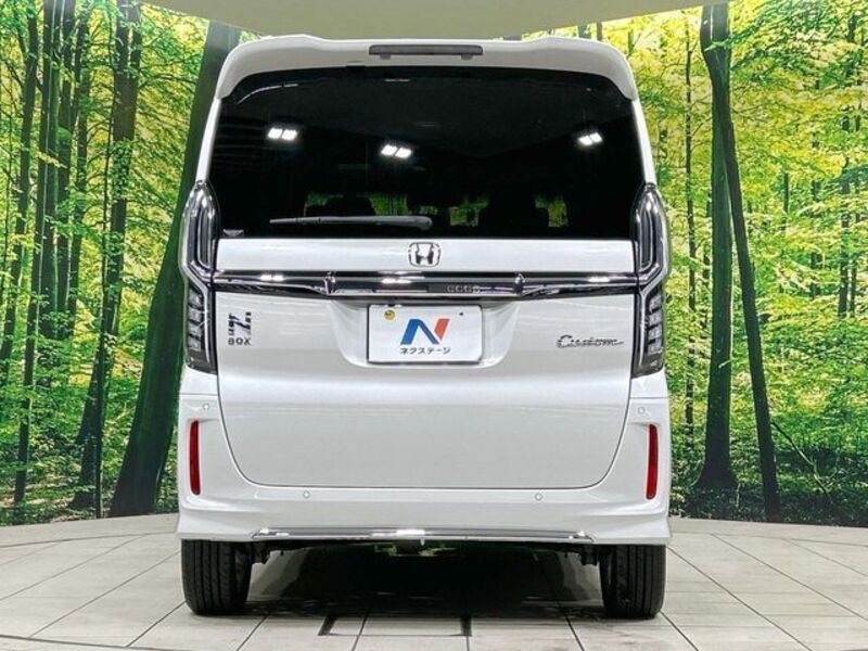 N BOX CUSTOM