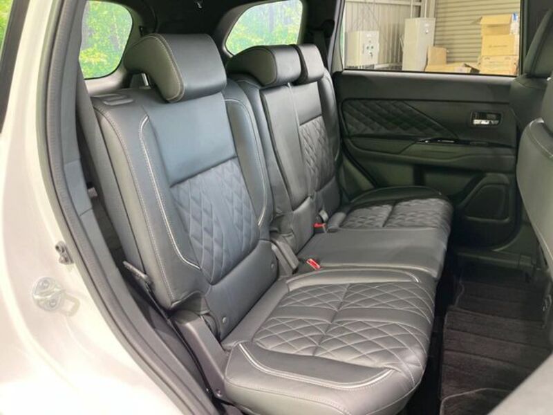 OUTLANDER PHEV