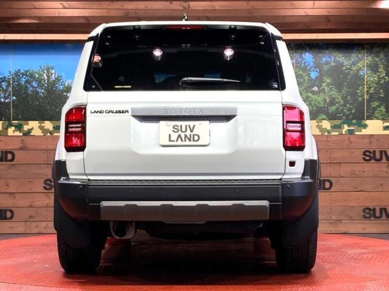 LAND CRUISER 250