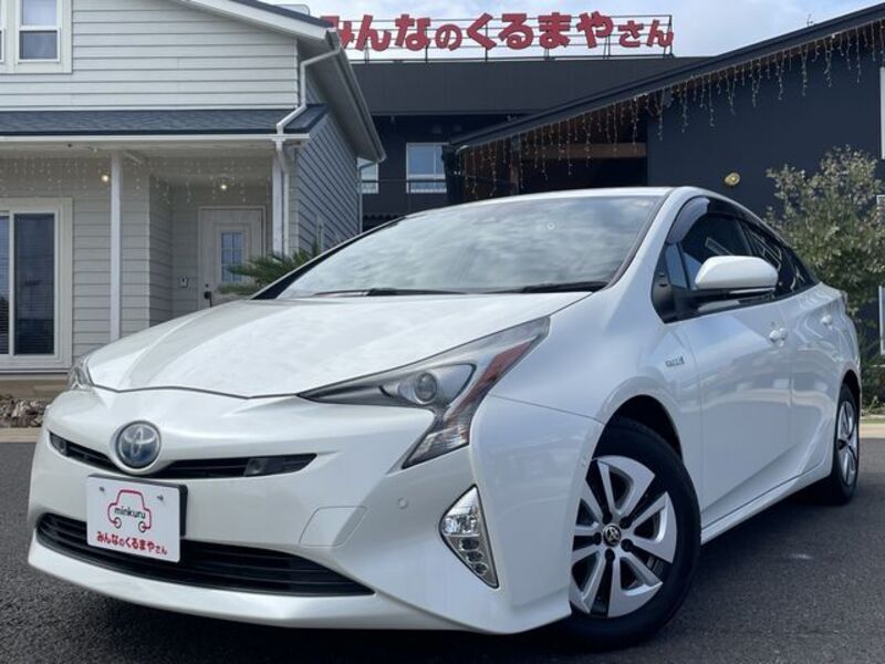 TOYOTA PRIUS