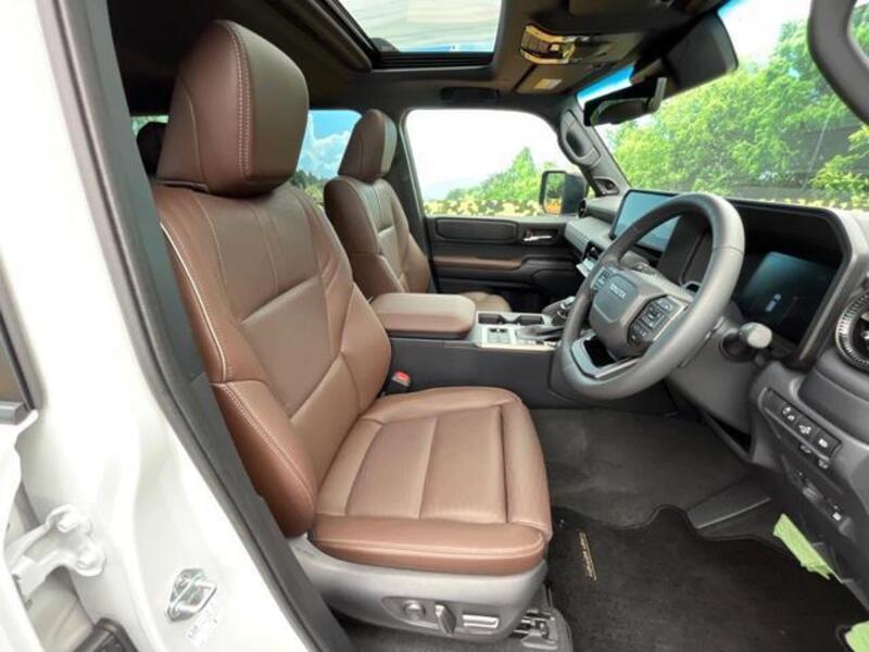 LAND CRUISER 250
