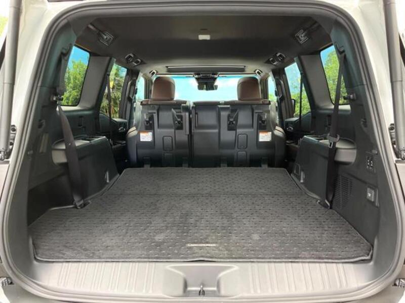LAND CRUISER 250